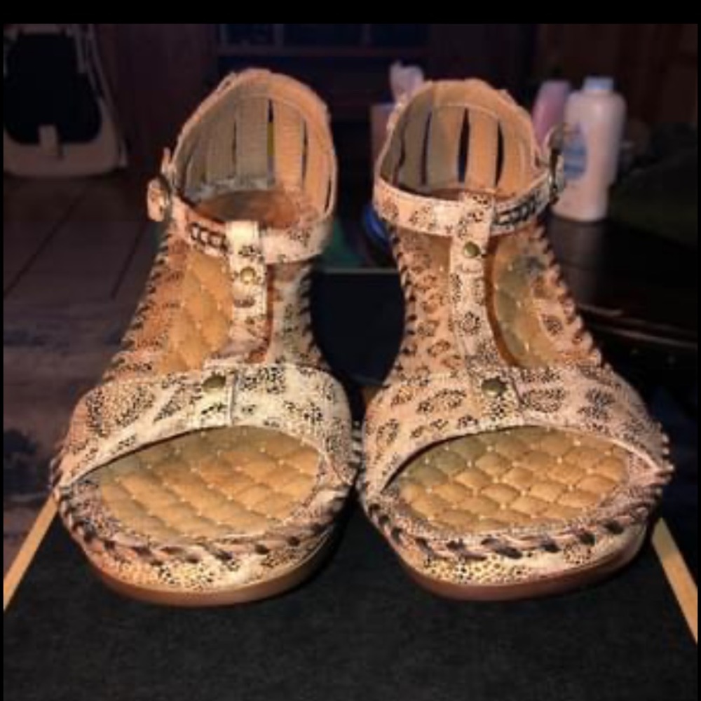 New Ariat Women’s Shalimar Sandal Leopard Print.